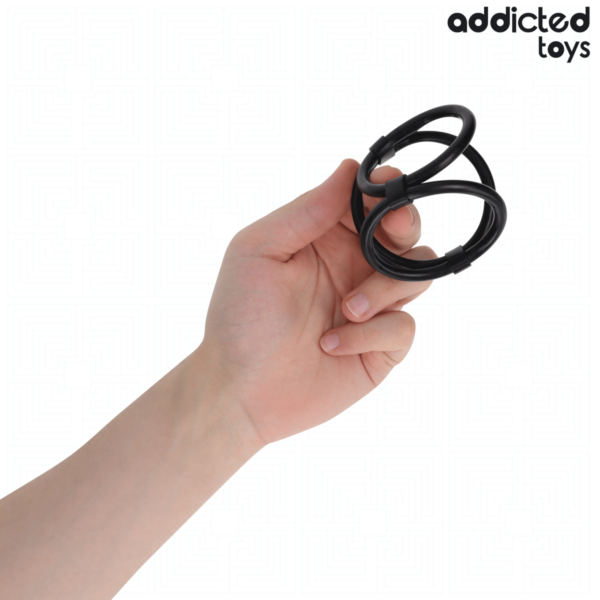 Anel peniano triplo Addicted Toys, com os seus três aros de tamanhos diferentes