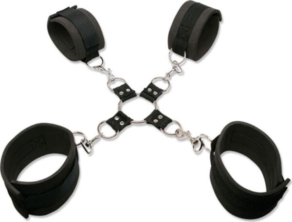 Pipedream Extreme Hogtie Kit com algemas de pulso e tornozelo, hogtie de metal e venda