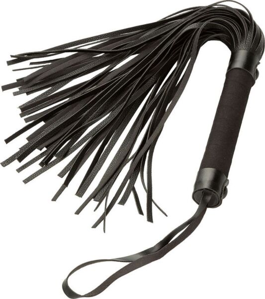 Chicote de franjas preto Nocturnal Collection Flogger da CalExotics, com a sua correia de pulso