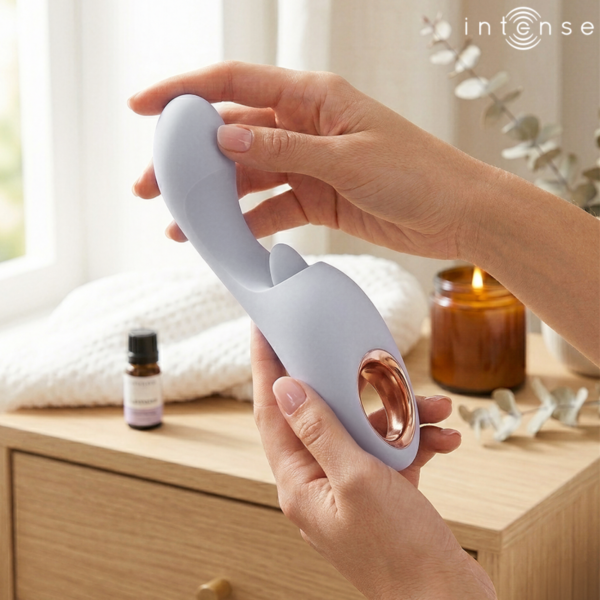 Vibrador INTENSE Anya de dupla estimulação, na cor lavanda