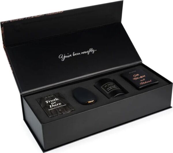Kit para casais Je Joue Naughty Gift Set com o vibrador Mimi, a vela de massagem, a venda de cetim e o jogo de cartas
