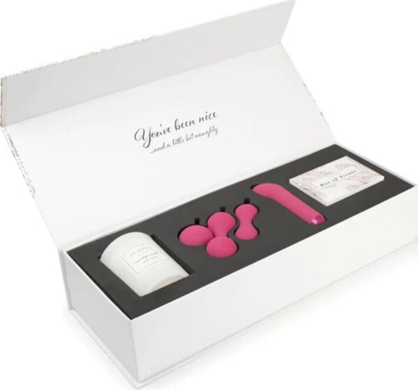Kit de oferta Je Joue Nice & Naughty com a bala vibratória, as bolas Ami, a vela de massagem e a caixa de cartões