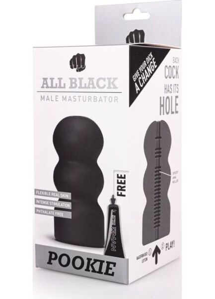 Masturbador ALL BLACK Pookie, de formas curvas