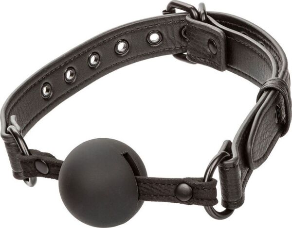 Mordaça de bola CalExotics Nocturnal Collection Ball Gag em preto, com bola de silicone e correia com fivela