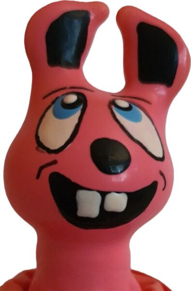 Preservativo de fantasia Condomerie Laughing Pink Hare com uma lebre cor-de-rosa pintada à mão