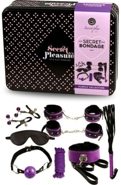 Kit bondage Secret Play com chicote, algemas, mordaça de bola, corda, venda, coleira e pinças, tudo em preto