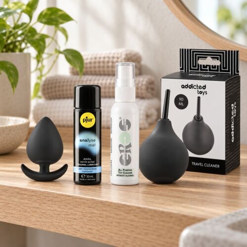 Kit anal para principiantes com plug pequeno de silicone – cena de ambiente (imagem gerada por IA)