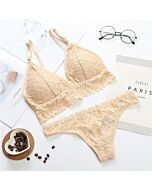 Conjunto de Sutiã e Calcinha Design Floral e Transparências Bege