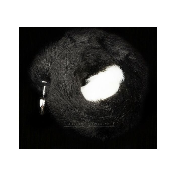 Plug prateado com cauda preta