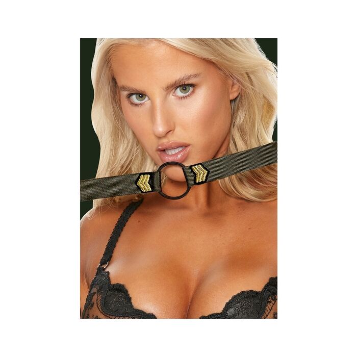 Mordaça com Argola em O Tema Exército Verde - Brinquedo Erótico Travesso