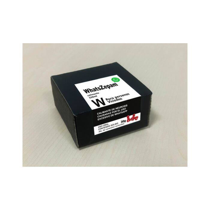 Caixa com 20 doces de 30g em forma de pênis com sabor de morango e cereja